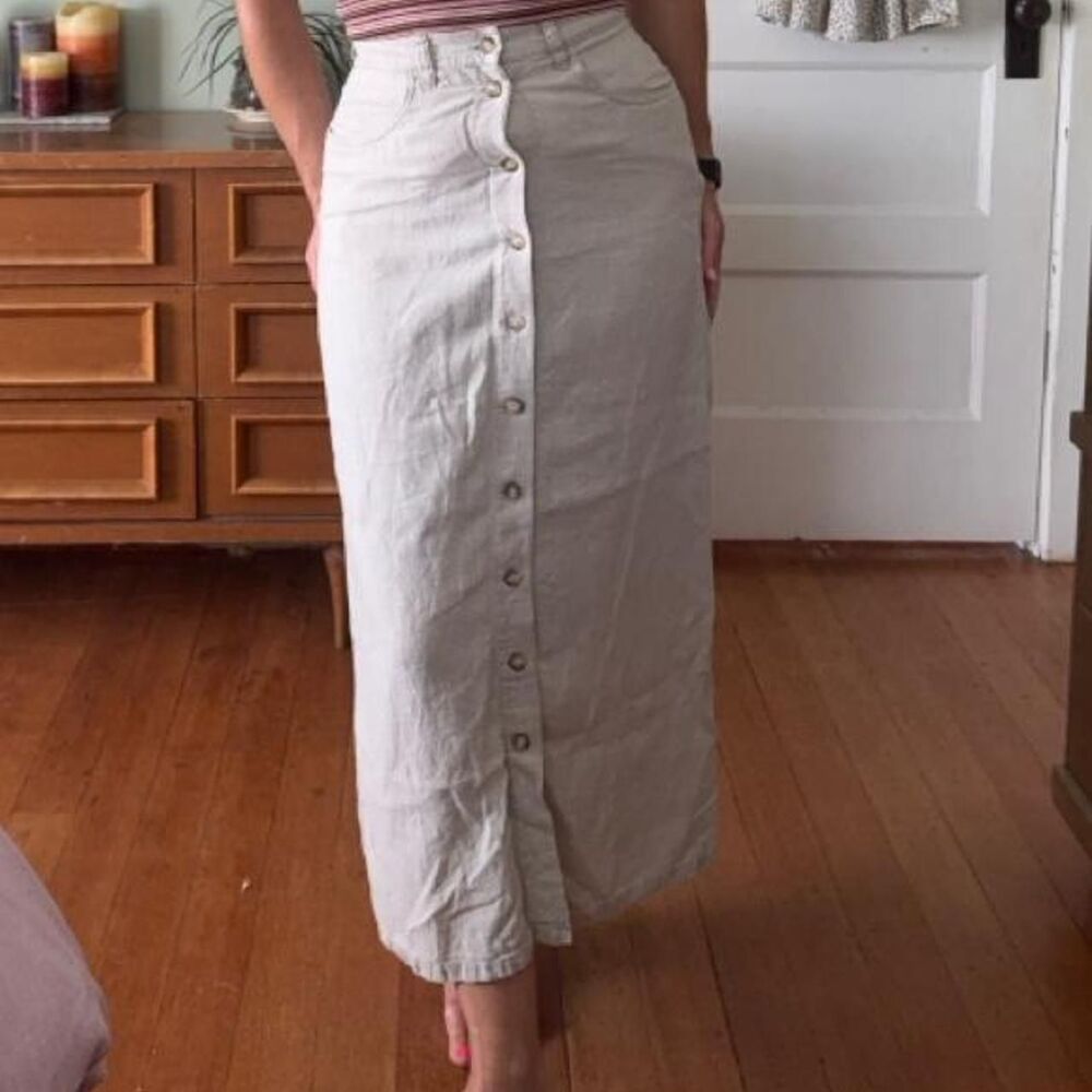 Vtg Eddie Bauer Tan Linen Maxi Skirt w/ Button Front and Pockets. Size 4.